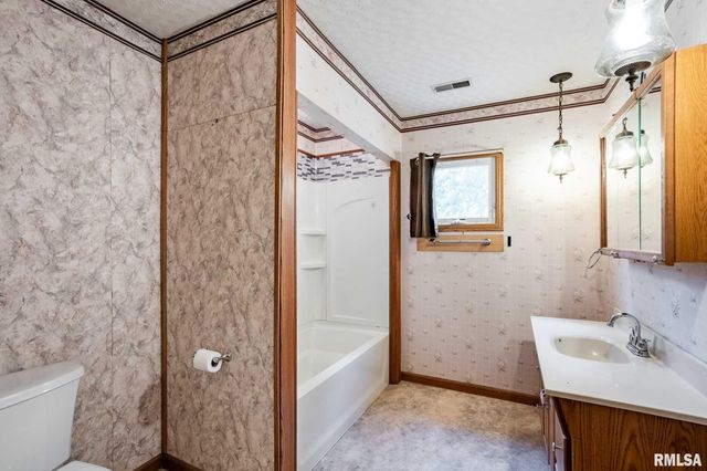 1521 S MAIN Street, Carterville, IL 62918