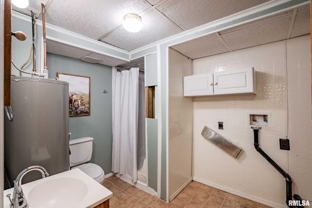 1521 S MAIN Street, Carterville, IL 62918