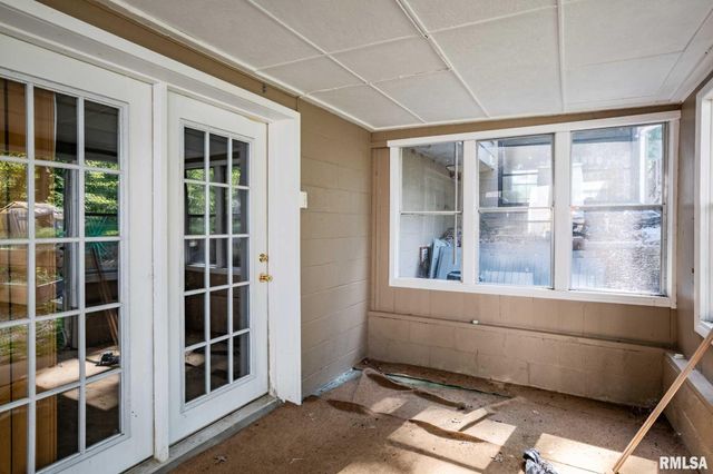 1521 S MAIN Street, Carterville, IL 62918