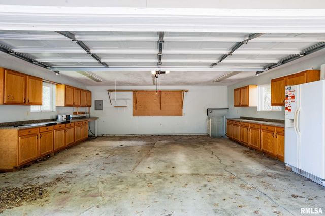 1521 S MAIN Street, Carterville, IL 62918