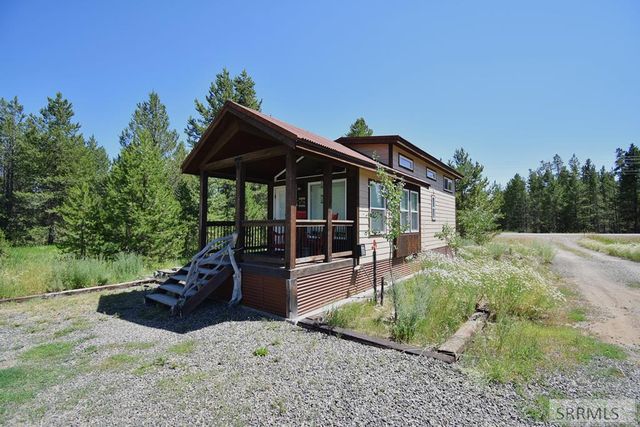 3555 Yale-Kilgore Road, Island Park, ID 83429