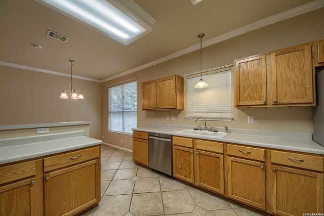 4722 EMDEN HOLW, San Antonio, TX 78247