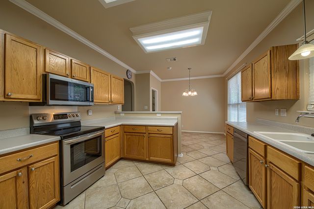 4722 EMDEN HOLW, San Antonio, TX 78247