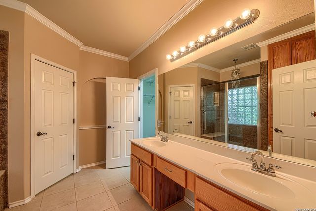 4722 EMDEN HOLW, San Antonio, TX 78247