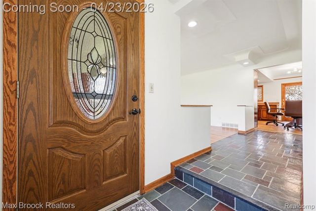 5030 Stellar Road, Shelby Twp, MI 48316