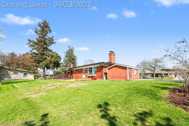 5030 Stellar Road, Shelby Twp, MI 48316