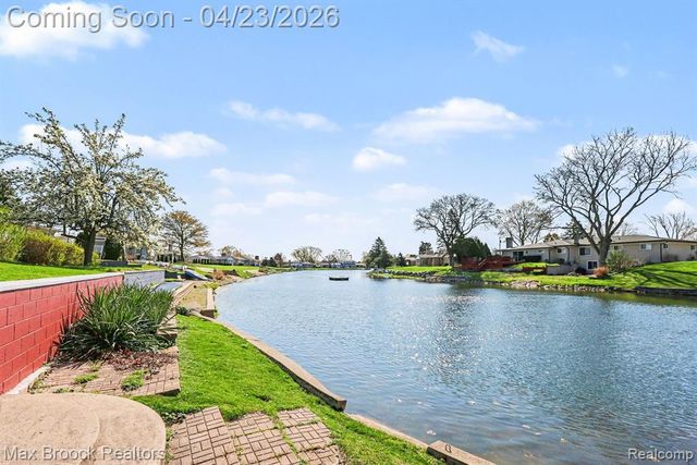 5030 Stellar Road, Shelby Twp, MI 48316