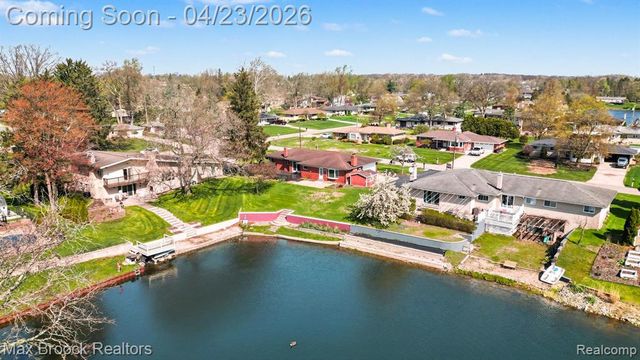 5030 Stellar Road, Shelby Twp, MI 48316