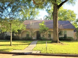 13935 Saint Marys Lane, Houston, TX 77079