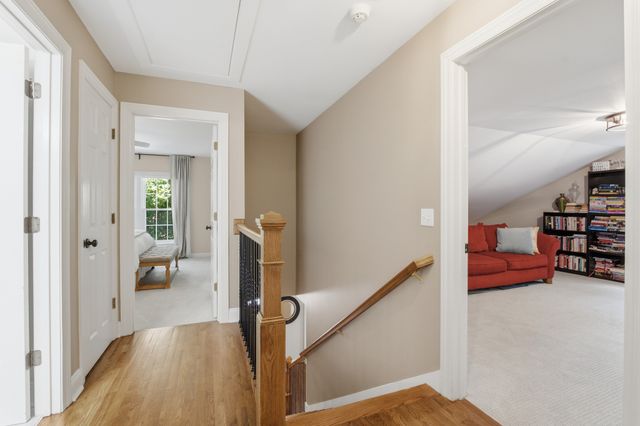 8 Sharonwood Dr, Nashville, TN 37215