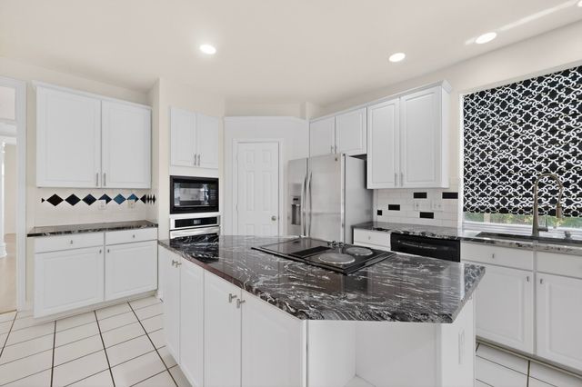 2301 Maryanne Lane, Plano, TX 75074