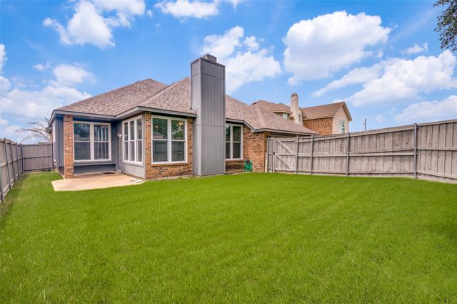 7013 Lo Chalmers Lane, Garland, TX 75043