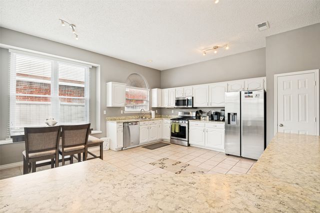 7013 Lo Chalmers Lane, Garland, TX 75043
