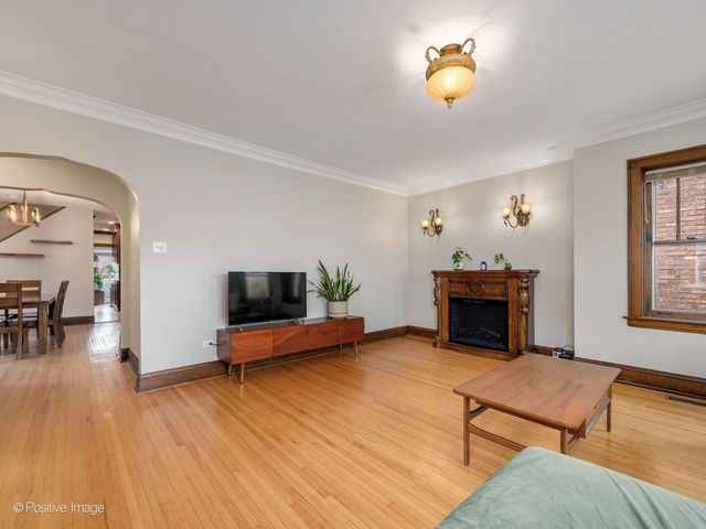 3716 Euclid Avenue, Berwyn, IL 60402