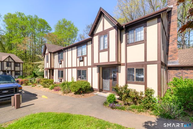 217 Foxwood Lane 217, Milford, CT 06461