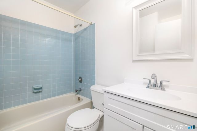 217 Foxwood Lane 217, Milford, CT 06461