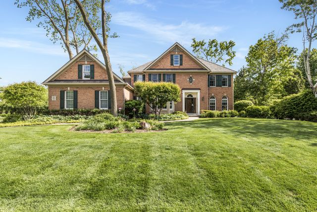 1211 Ashbury Lane, Libertyville, IL 60048