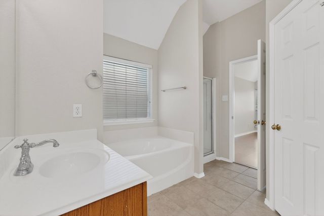 7911 Decoy Drive, Arlington, TX 76002