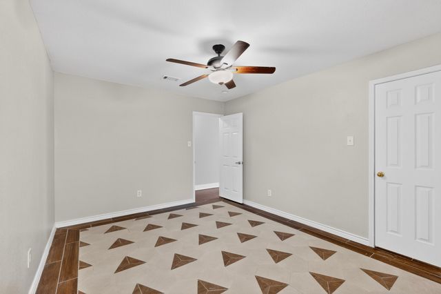7911 Decoy Drive, Arlington, TX 76002