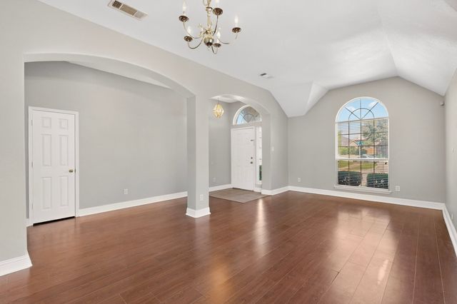 7911 Decoy Drive, Arlington, TX 76002
