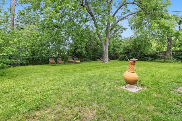8207 Lazy LN, Austin, TX 78757