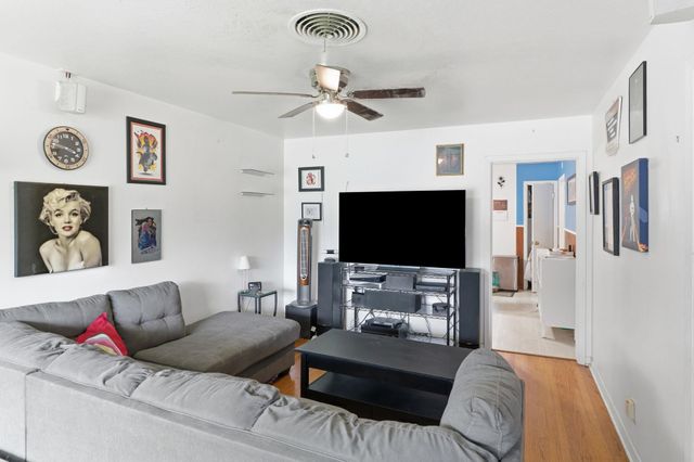 8207 Lazy LN, Austin, TX 78757