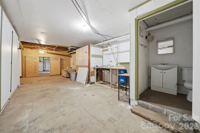 7799 W Nc 10 Highway, Vale, NC 28168