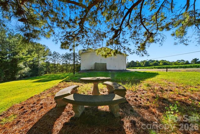 7799 W Nc 10 Highway, Vale, NC 28168
