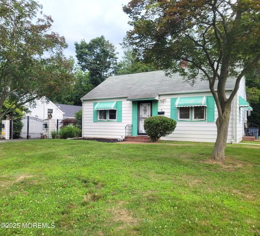 9 Holmes Terrace, Freehold, NJ 07728