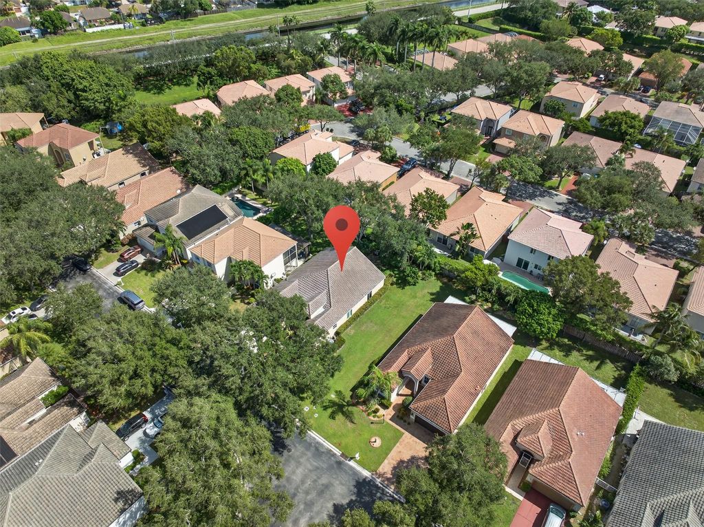 Image 20 of property listing at 7862 NW 62nd Way, Parkland, FL 33067