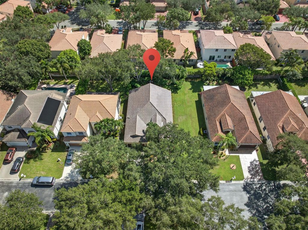 Image 22 of property listing at 7862 NW 62nd Way, Parkland, FL 33067