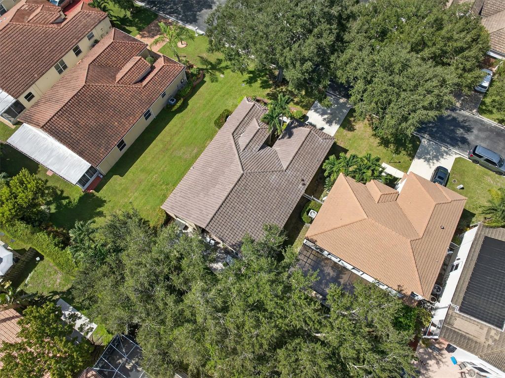 Image 31 of property listing at 7862 NW 62nd Way, Parkland, FL 33067