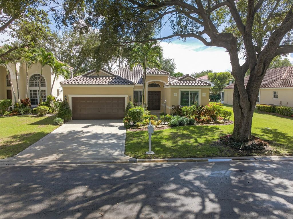 Image 32 of property listing at 7862 NW 62nd Way, Parkland, FL 33067