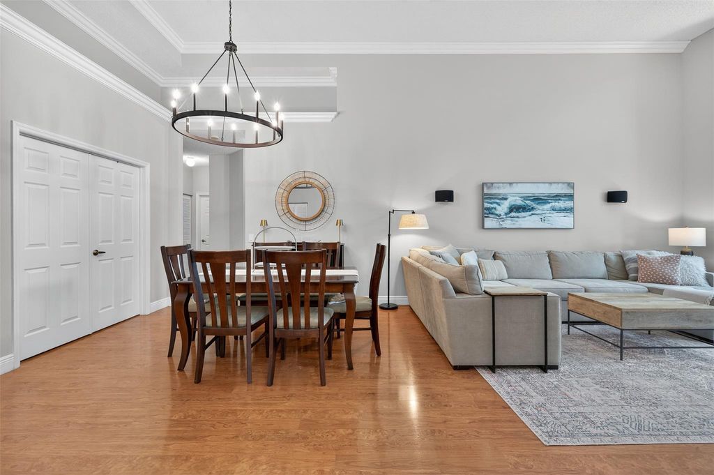 Image 4 of property listing at 7862 NW 62nd Way, Parkland, FL 33067