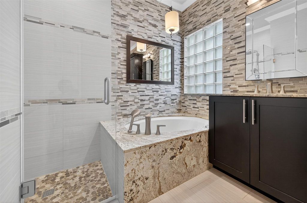 Image 54 of property listing at 7862 NW 62nd Way, Parkland, FL 33067