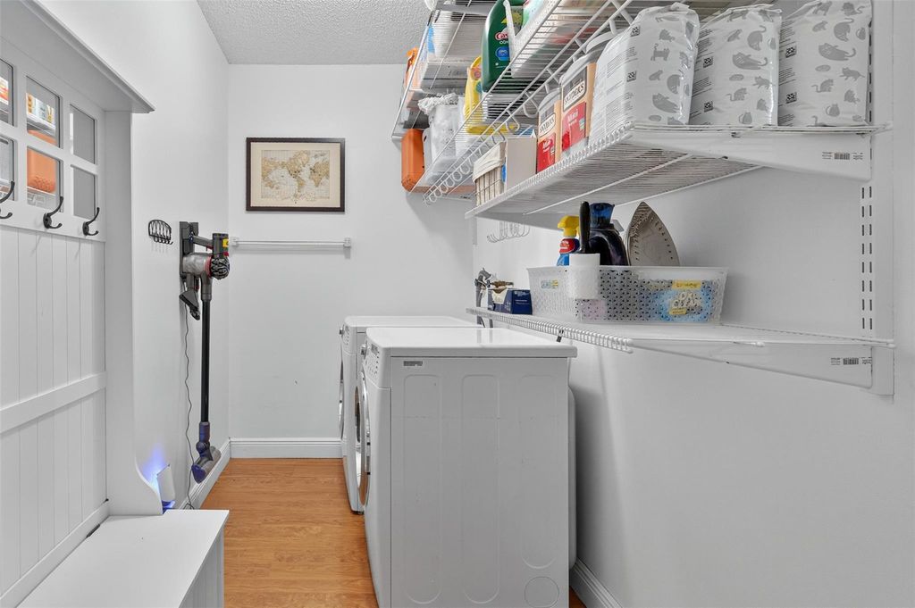 Image 60 of property listing at 7862 NW 62nd Way, Parkland, FL 33067