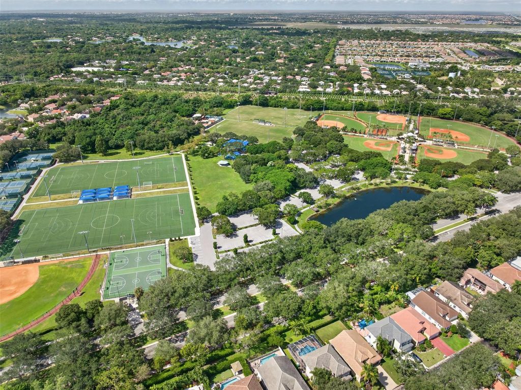 Image 66 of property listing at 7862 NW 62nd Way, Parkland, FL 33067