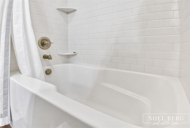 4866 Chatsworth Creek Drive, Hudsonville, MI 49426