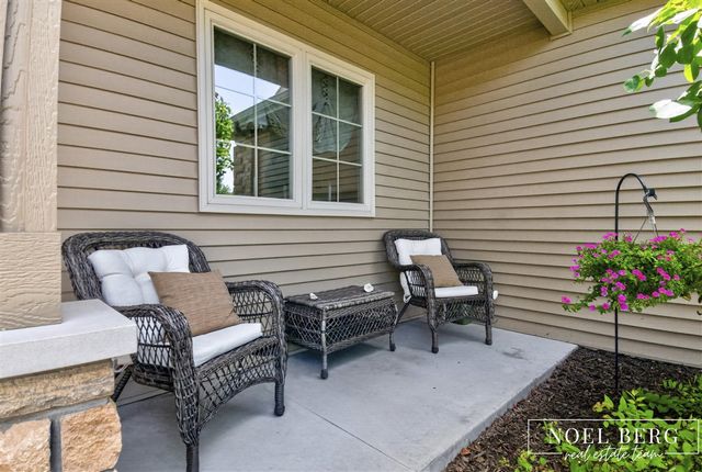 4866 Chatsworth Creek Drive, Hudsonville, MI 49426