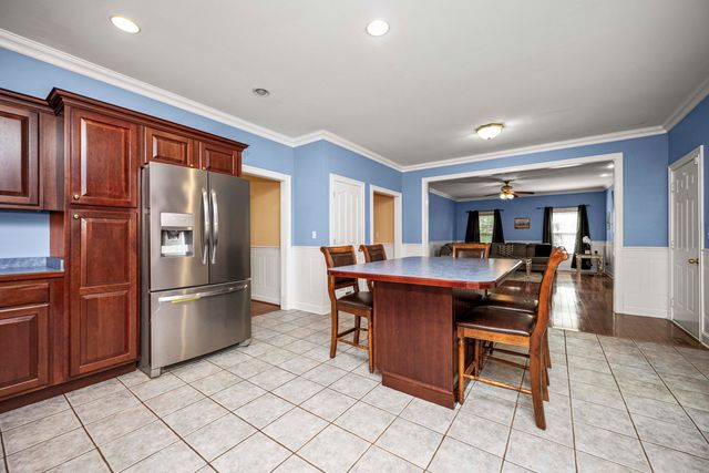 1369 Saddle Club Way, Lexington, KY 40504