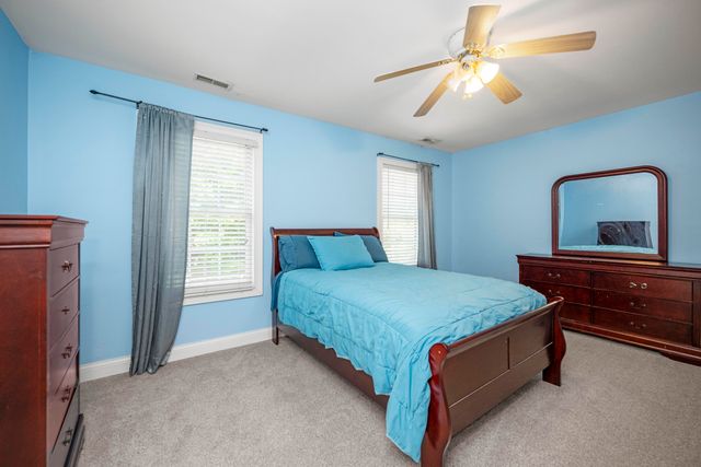 1369 Saddle Club Way, Lexington, KY 40504