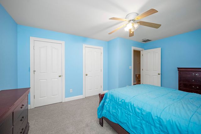 1369 Saddle Club Way, Lexington, KY 40504