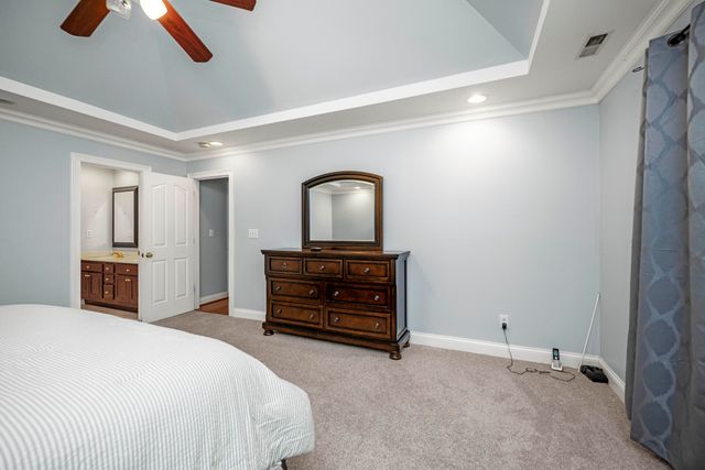 1369 Saddle Club Way, Lexington, KY 40504