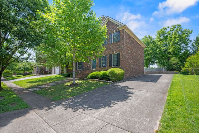 1369 Saddle Club Way, Lexington, KY 40504