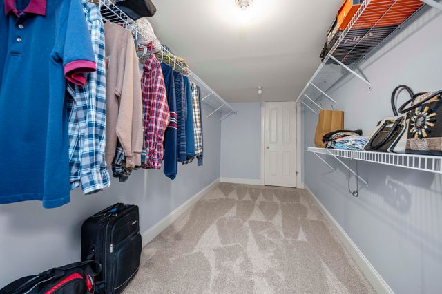 1369 Saddle Club Way, Lexington, KY 40504