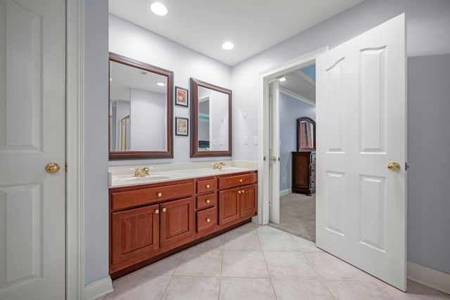 1369 Saddle Club Way, Lexington, KY 40504