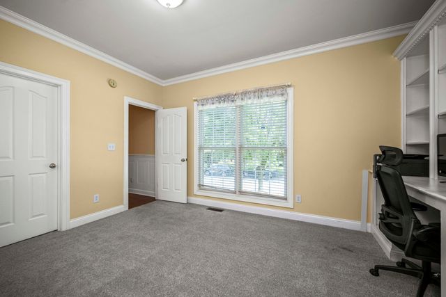 1369 Saddle Club Way, Lexington, KY 40504