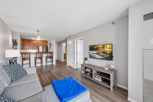 401 S 1st Street 521, Minneapolis, MN 55401