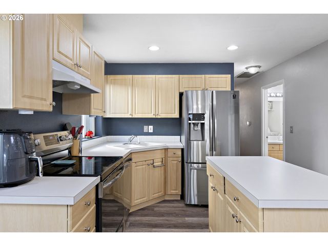 946 Sw JUNCTION Pl, Gresham, OR 97080