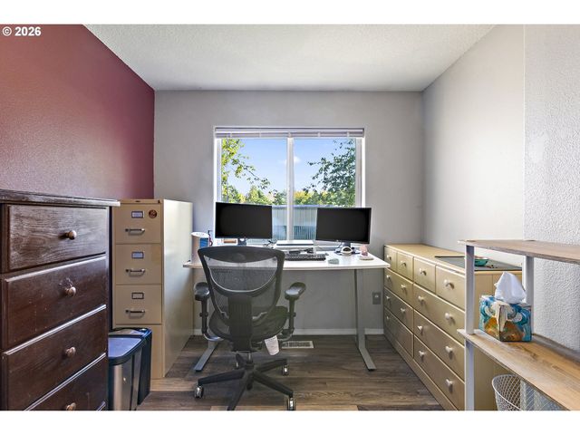 946 Sw JUNCTION Pl, Gresham, OR 97080